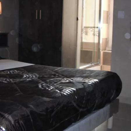 Hotel Lpl Paris Hotel Paris